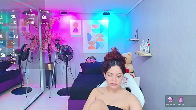 Maggy_t18 webcam