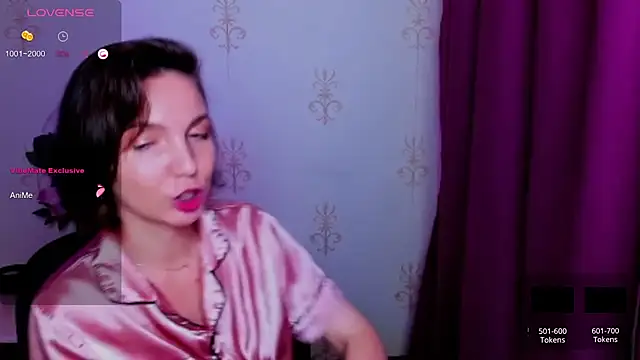 KindHazelHere_ webcam