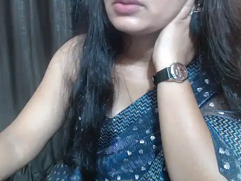 Kudi_Kiyara live sex cam