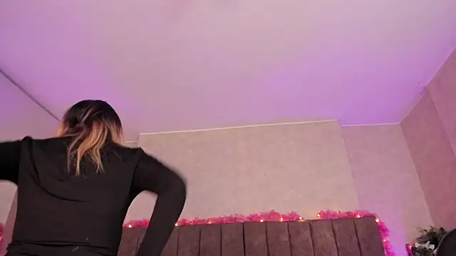 LanaMills_ webcam
