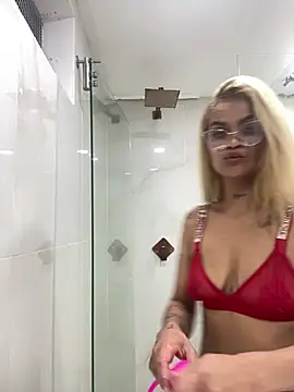 alana_gloow webcam