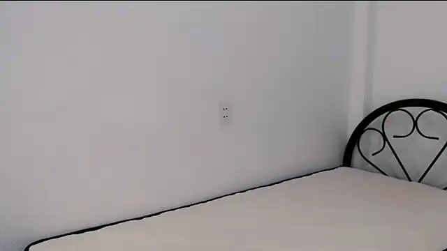 DivineCandy webcam