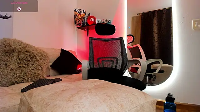 LiamReigns_ webcam
