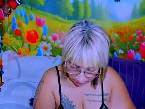 indianroxy webcam