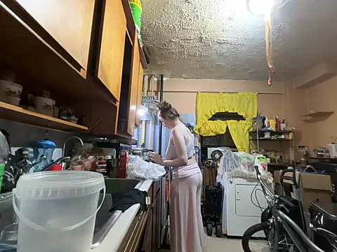 Snowbunnycake_131 🗒 free show