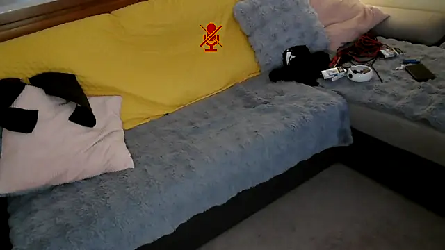 vale_fra - Vale_Fra's free webcam - UK Sex Cams