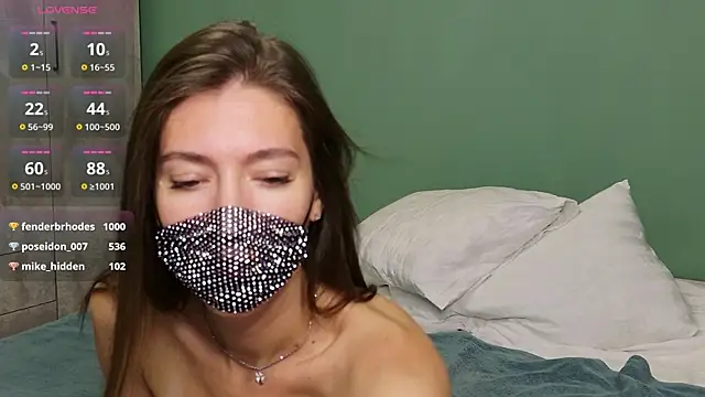 take_me_to_moon live cam on StripChat