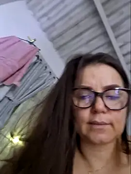 MariaPau_83 webcam