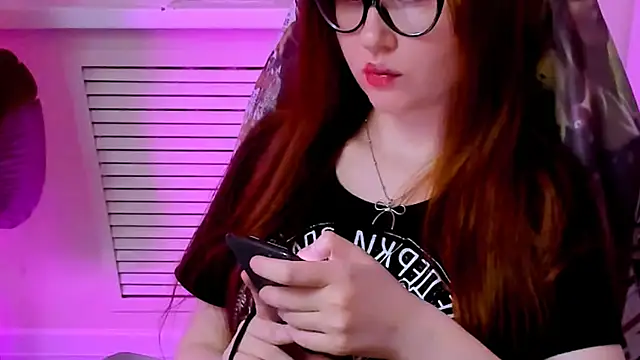 CarolGiggly webcam