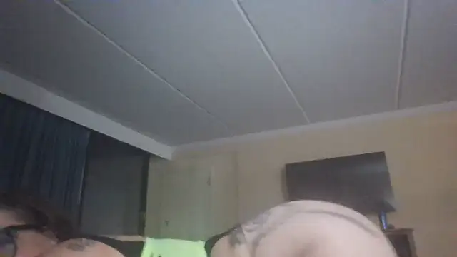 LyricRose85 webcam