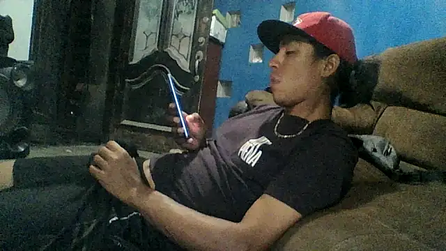 AlexAlejandro13 webcam