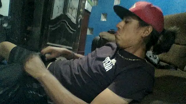 AlexAlejandro13 webcam