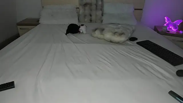 ScarlettJakobs webcam