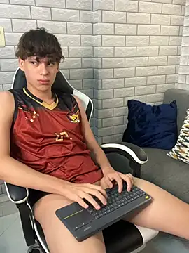 Nicola_hard webcam