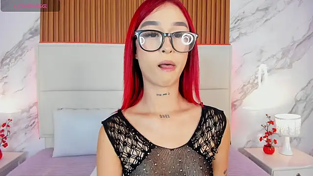 _bella_rossee_ live cam on StripChat