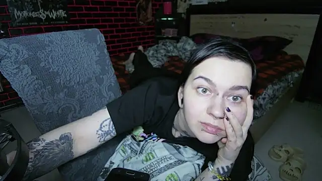 MessalinaOfficial webcam