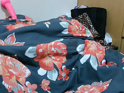 Sweetqueencum webcam