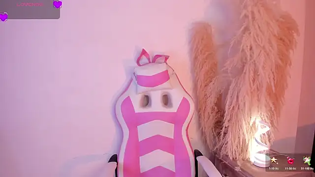 cristinerainn_ - CristineRainn_'s free webcam - UK Sex Cams