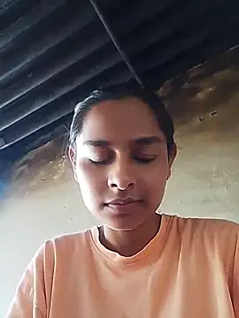 Queen_Simran webcam