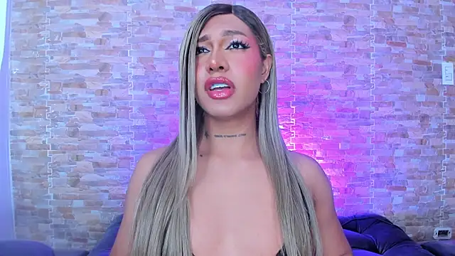 Dreams_Chloe webcam