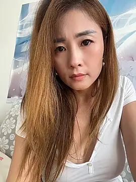 okgirl_23 - Okgirl_23's free webcam - UK Sex Cams