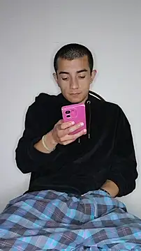Thick_Cock live cam on StripChat