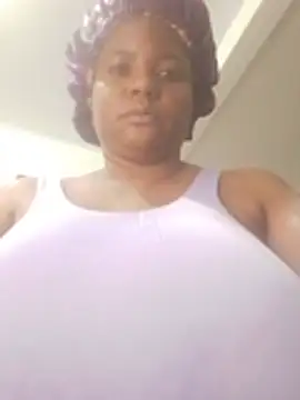 bigtitssxx live cam on StripChat