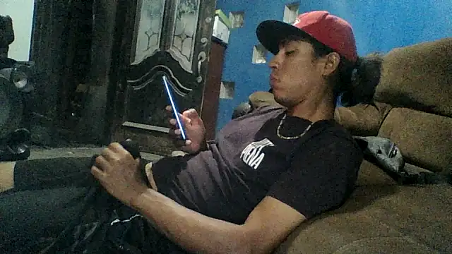 AlexAlejandro13 webcam