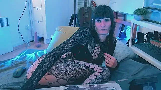 CeriseLapine live cam