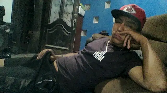 AlexAlejandro13 webcam