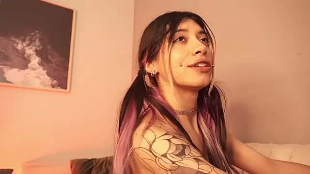 Violetta_Nur webcam