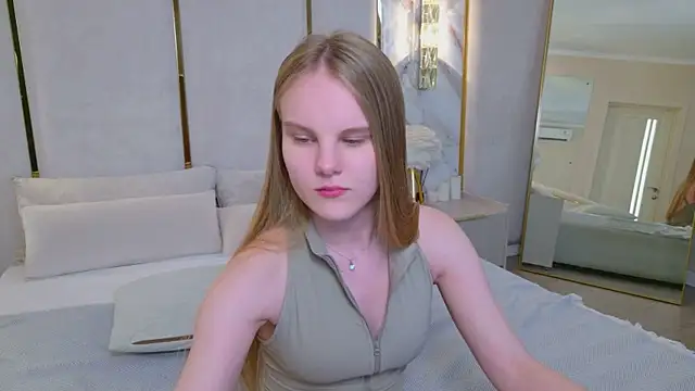 Lili_Lohan webcam