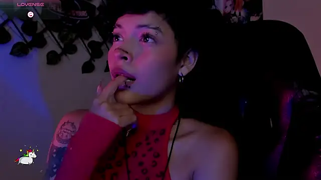 Anny_Kiitty webcam