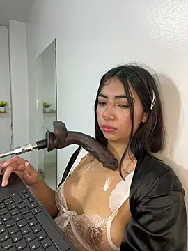 cherry_skinnyy_ webcam