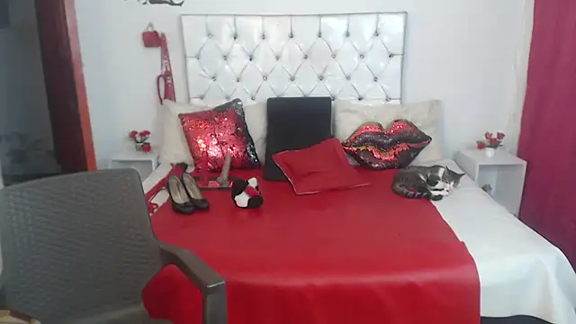 Sweetbigcatt webcam
