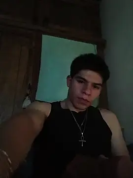 Oliver_LA live cam on StripChat