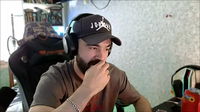 _Serious_Man webcam