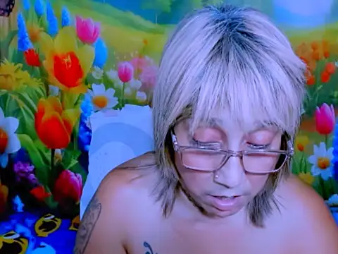 indianroxy webcam