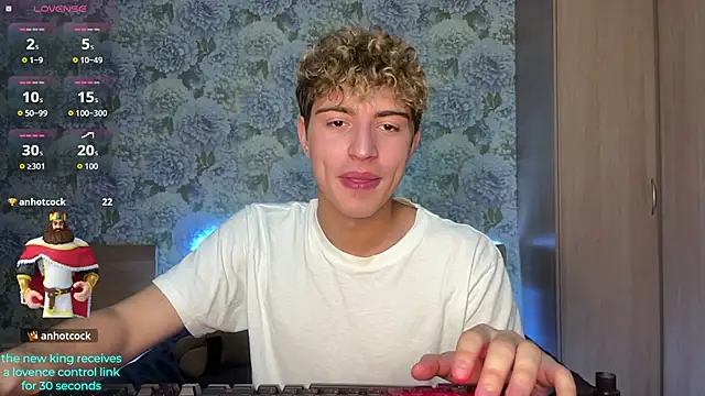AlfredSweet live cam on StripChat