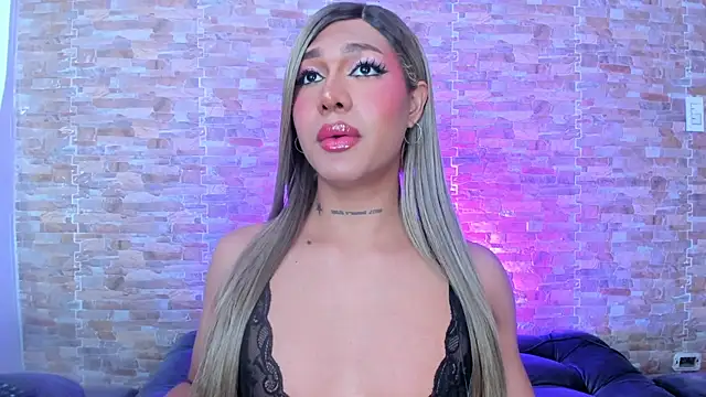 Dreams_Chloe webcam