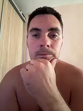 Rowing199456 live cam on StripChat