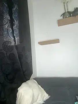 Selenee23 webcam