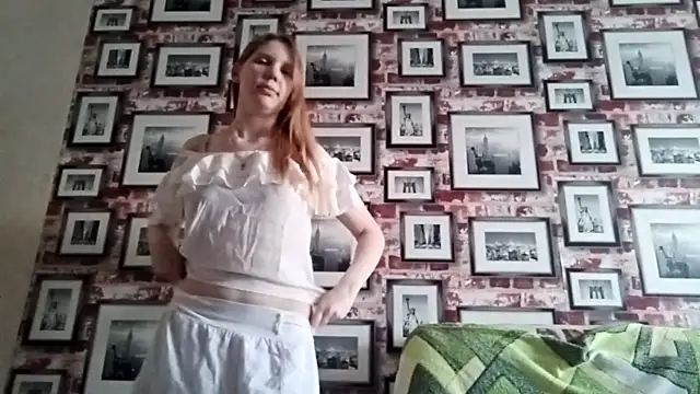 eviebaggette - EvieBaggette's free webcam - UK Sex Cams