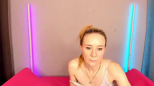 NikaBond webcam