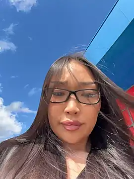 trytomakememoam webcam