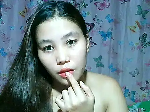 SexyAsianPussy4u webcam