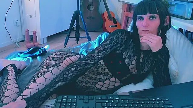 CeriseLapine webcam