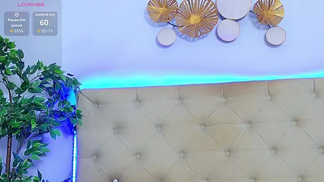 TemptingLuna_ webcam