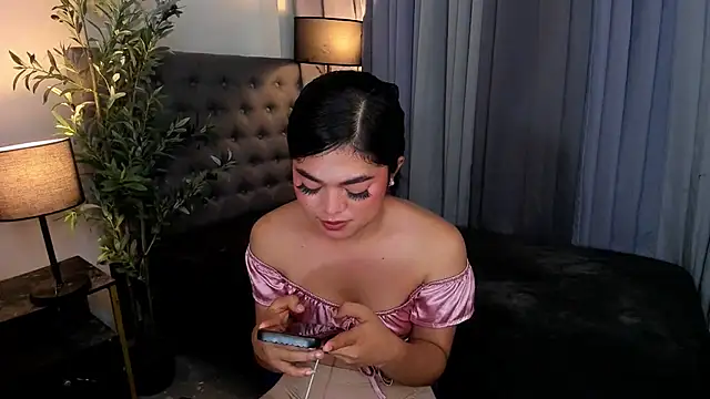 AsianHugecockAnna webcam