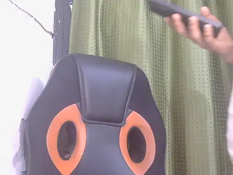 Stubborndesiboy webcam